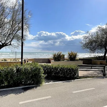 Casa Sabbia D'oro * Pineto